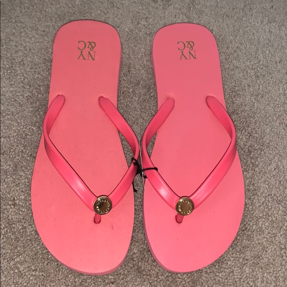 🤍NY&C Flip Flops